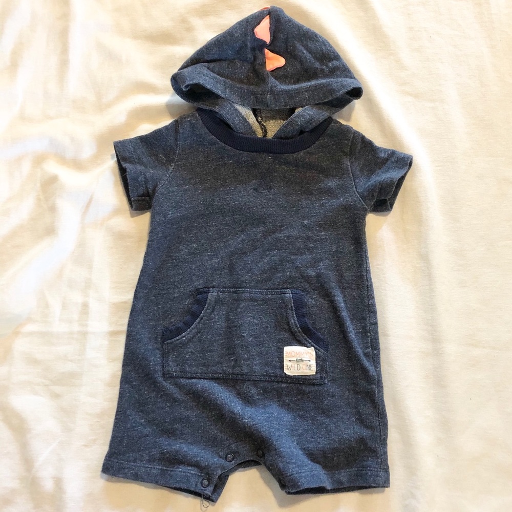 ✨$5: Dinosaur One Piece with Hood (12mo)